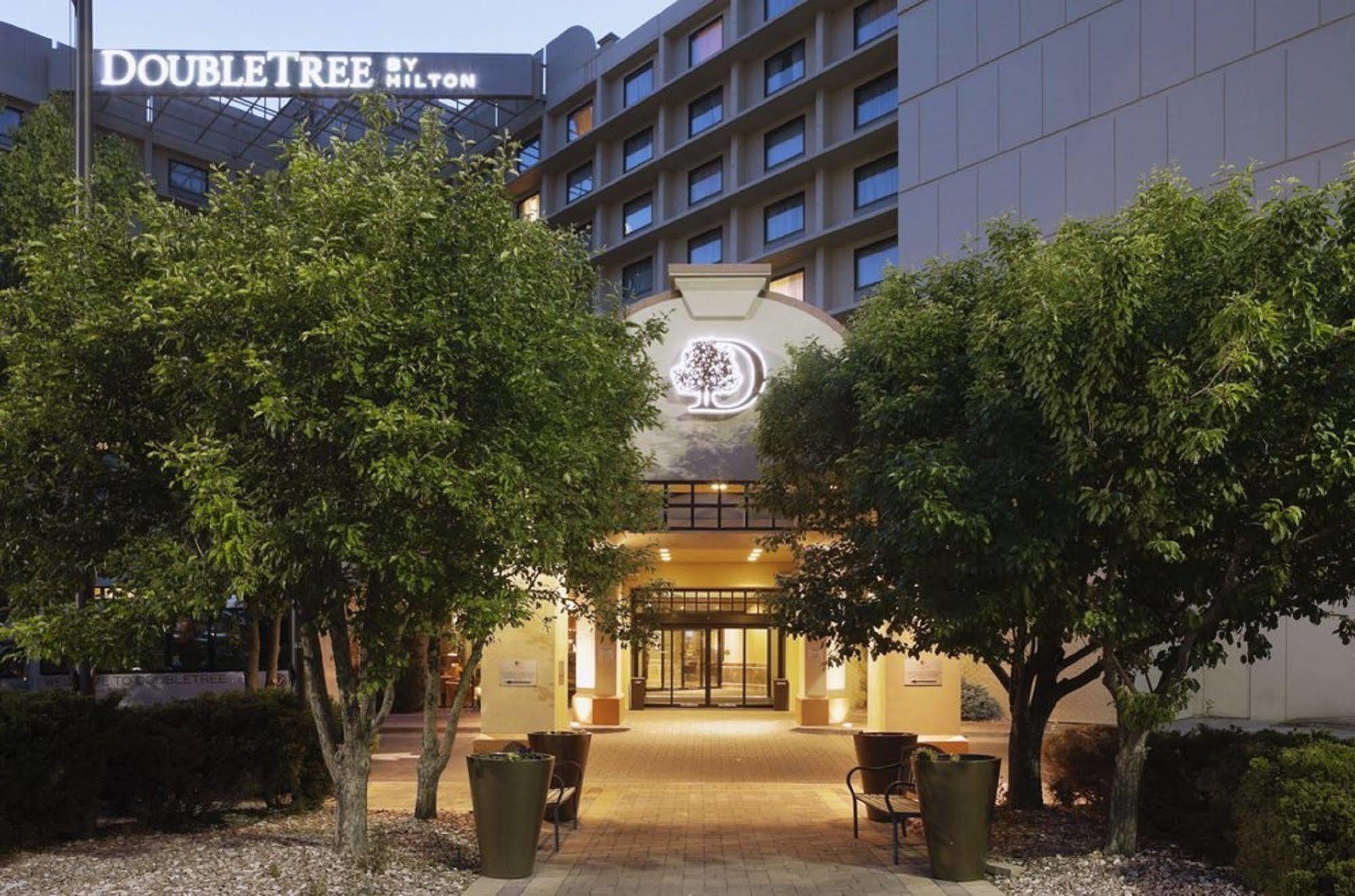 Doubletree By Hilton Hotel Denver Exterior foto